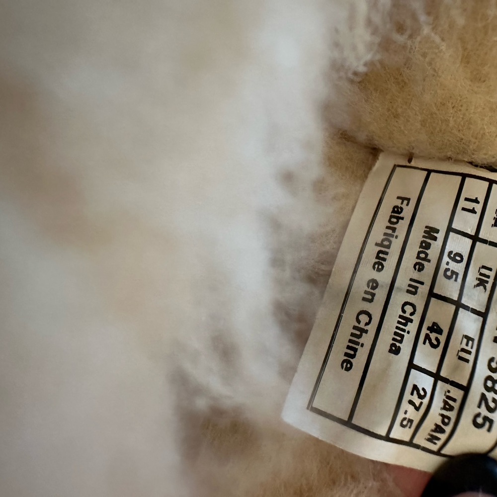 UGG Boots - Picture 5 of 5